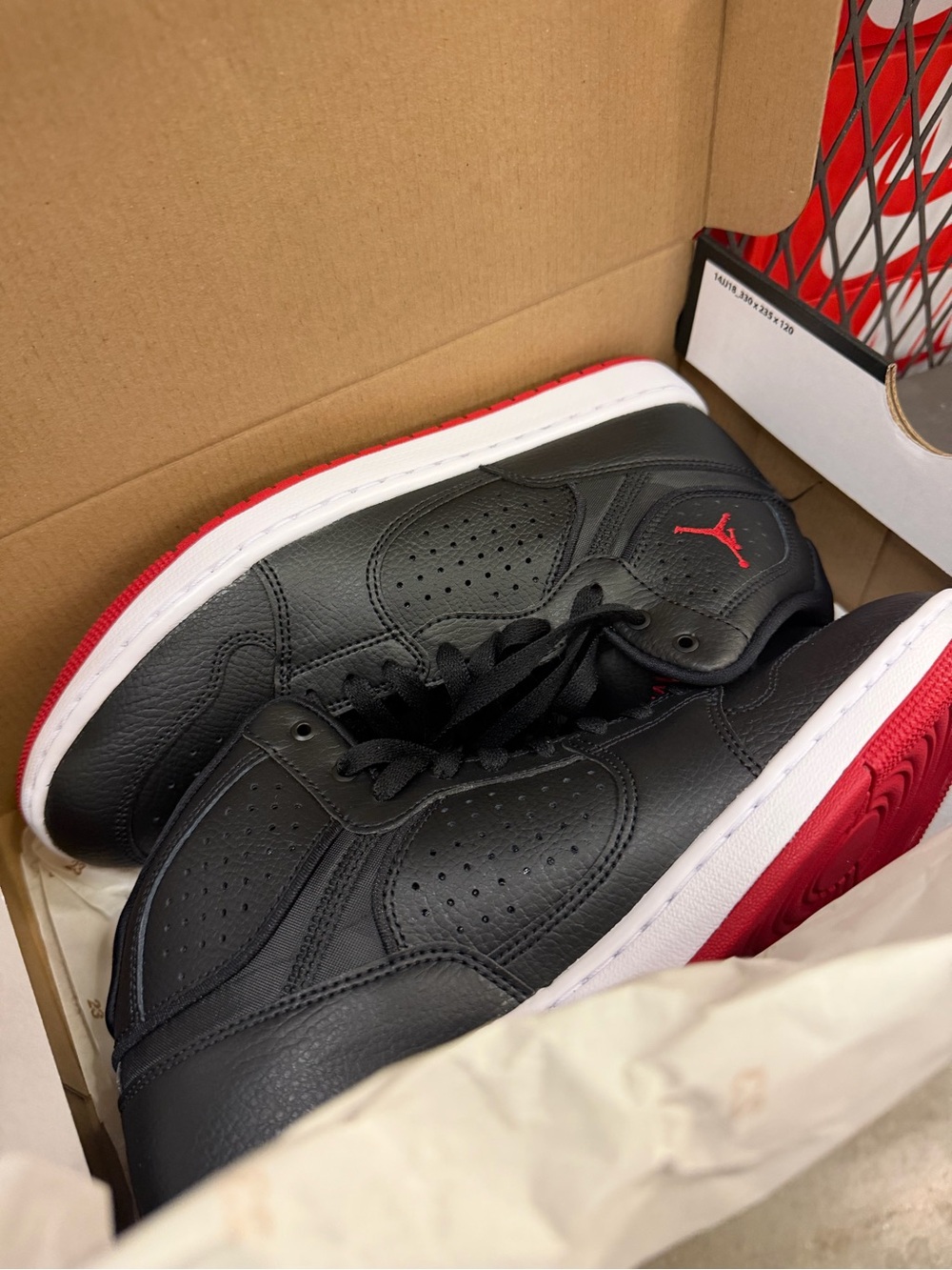Jordan Low-Top Sneakers - Black/Red/White